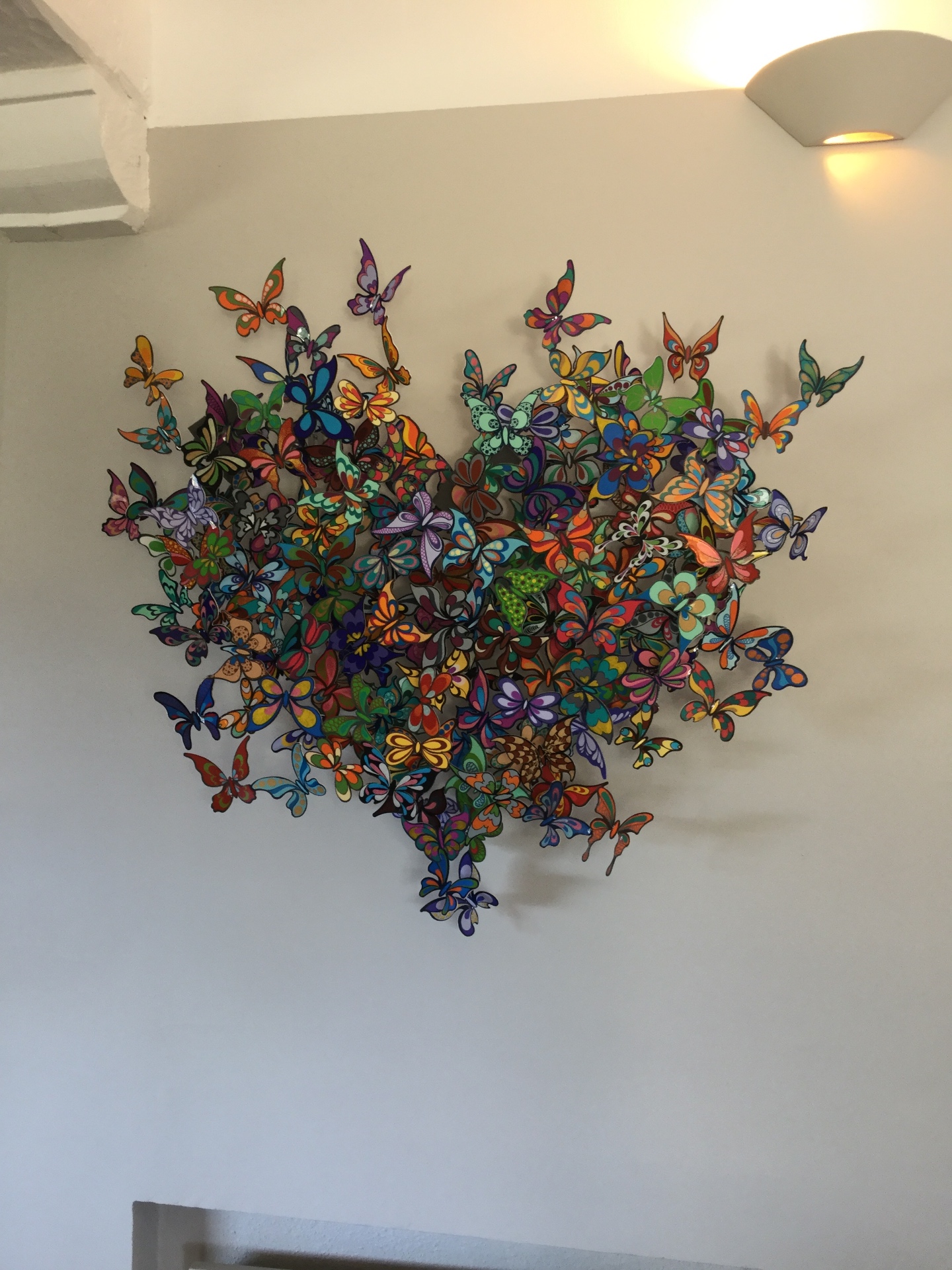 Sculpture murale « cœur de papillons »